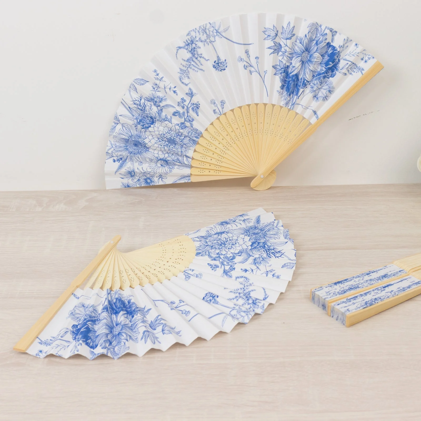 5-Pack Paper Folding Fans Party Favors in White & Blue French Toile Pattern, Handheld Fans with Bamboo Frame - Image 6